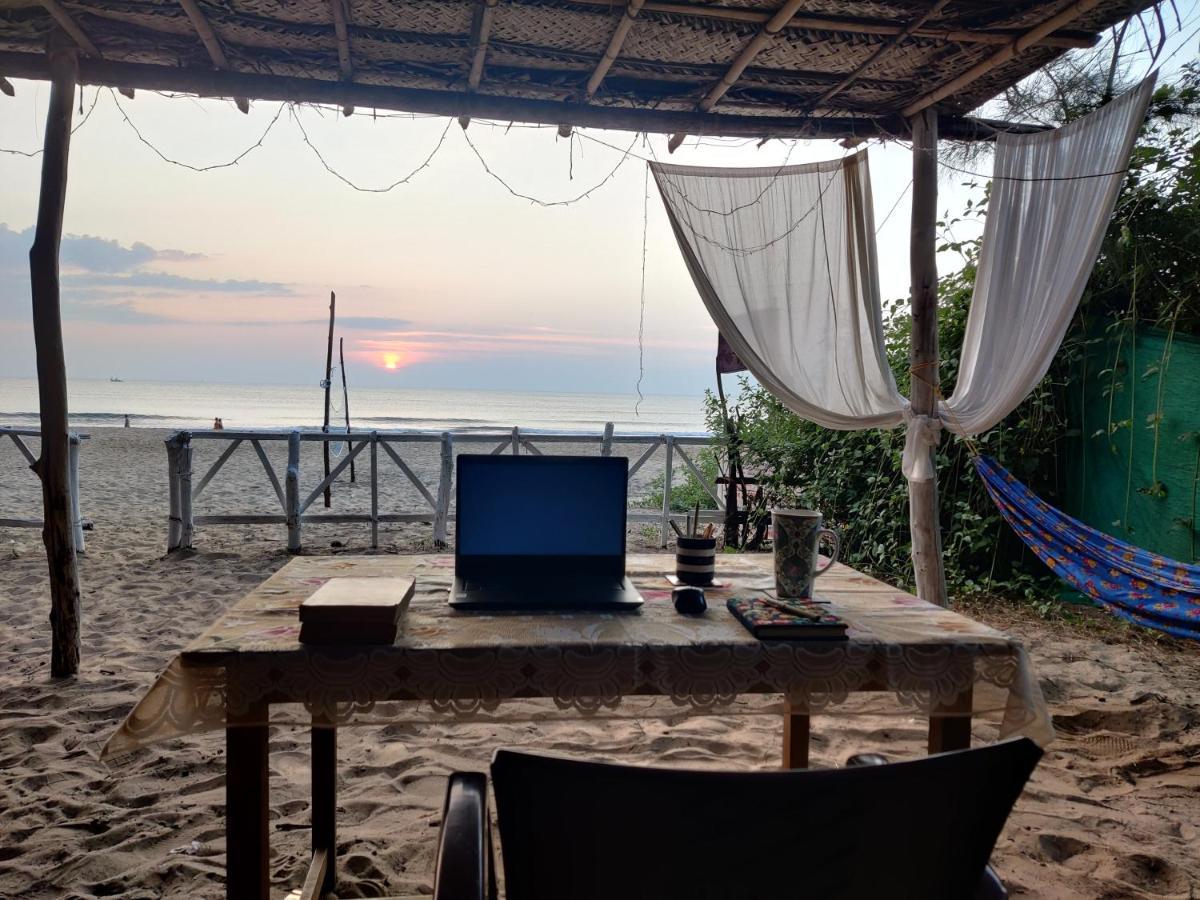 Surya Beach Cafe And Stay Gokarna  Exterior photo