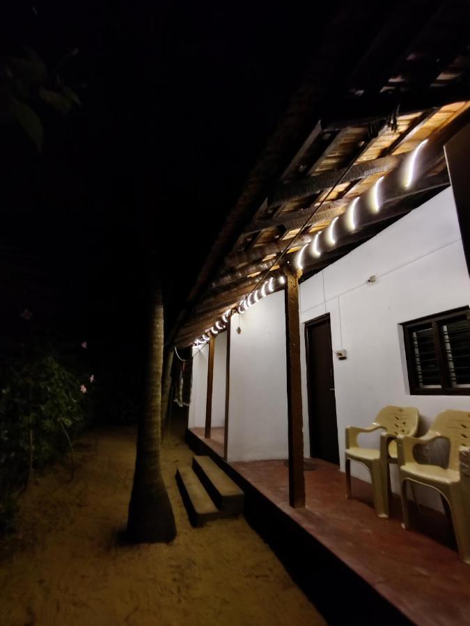 Surya Beach Cafe And Stay Gokarna  Exterior photo