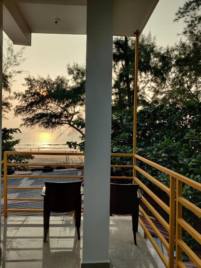 Surya Beach Cafe And Stay Gokarna  Exterior photo